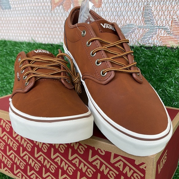 Vans WMNS Atwood
(Leather)Brown/Mashmallow
VN0A327LLYV
Sneakers - Picture 9 of 16
